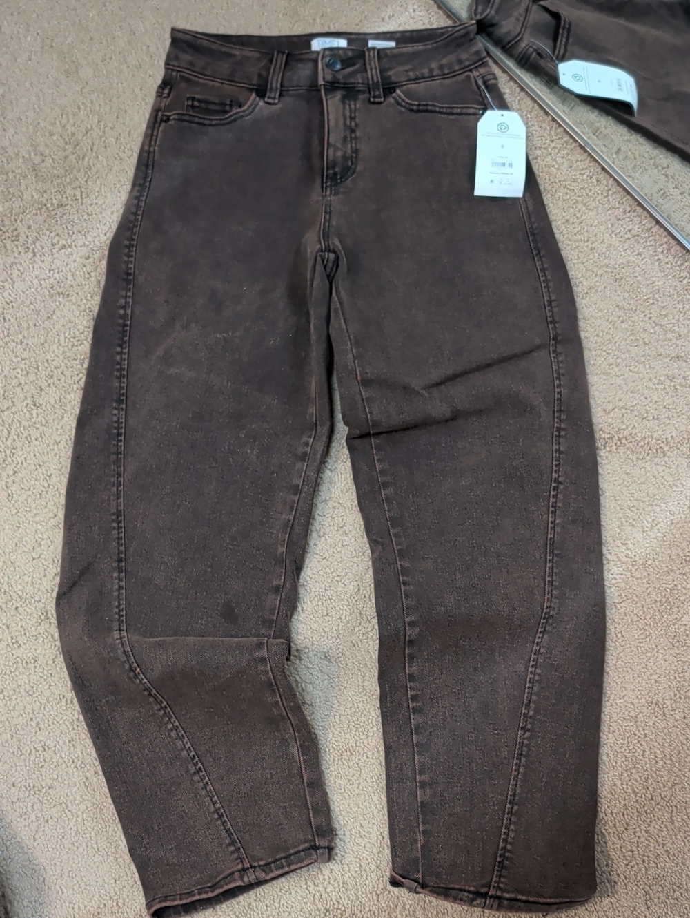 Time and Tru Women's Brown Wash Relaxed Barrel Jeans